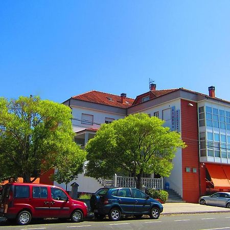Hotel Os Caracoles Pereiro de Aguiar ภายนอก รูปภาพ