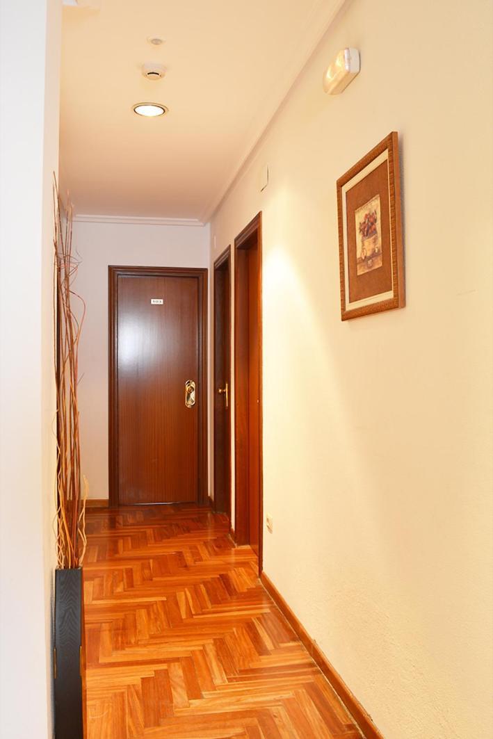 Hotel Os Caracoles Pereiro de Aguiar ภายนอก รูปภาพ